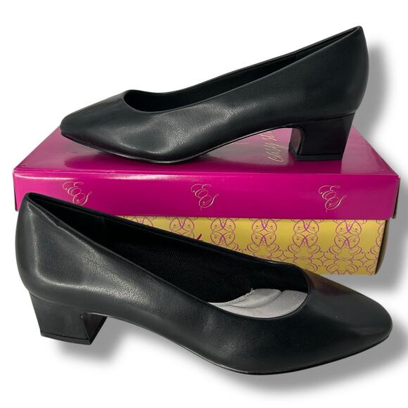 NEW Easy Street Prim Black Pumps Size 8W Wide Low Heel Retro Steward Heels NWT - Picture 1 of 12